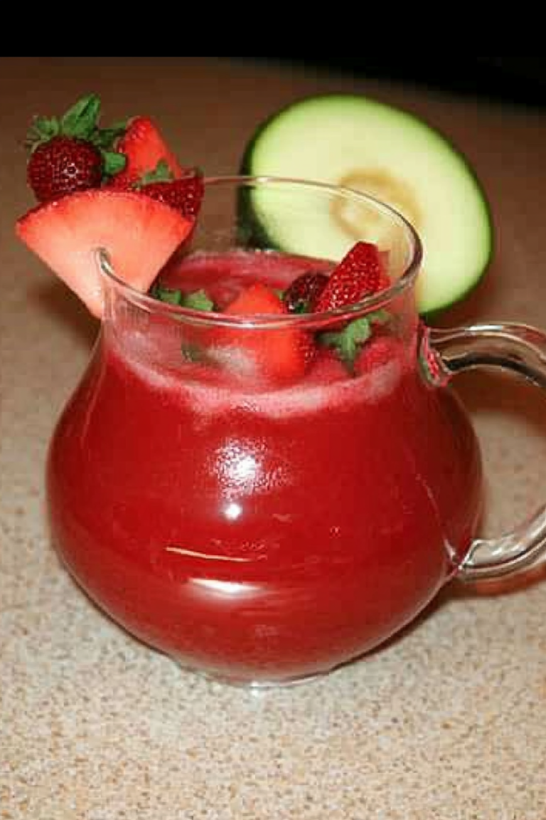 Erdbeer-Bowle mit Melone