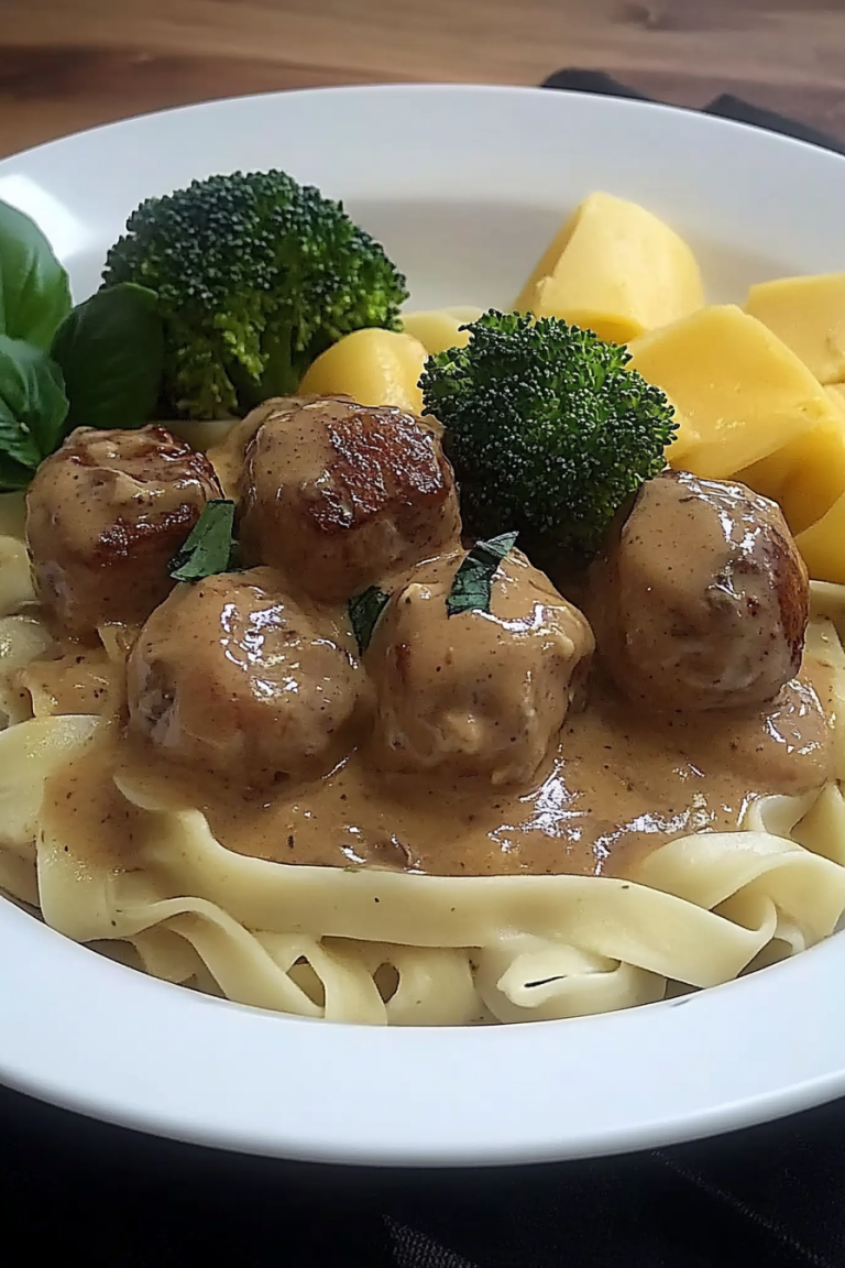 Fleischbällchen Stroganoff